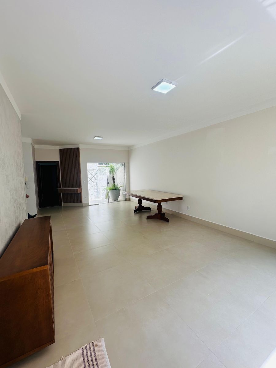 Casa - Venda - Residencial Jos� de Carlos - Franca - SP