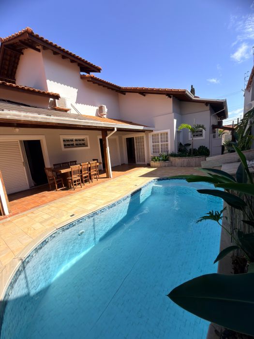 Casa - Venda - Residencial Paraíso - Franca - SP