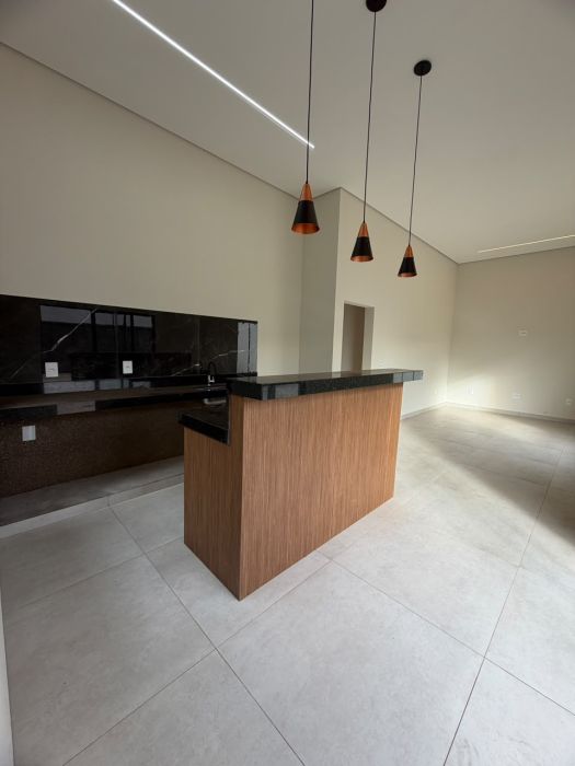 Casa - Venda - Loteamento Quinta do Oeste - Franca - SP